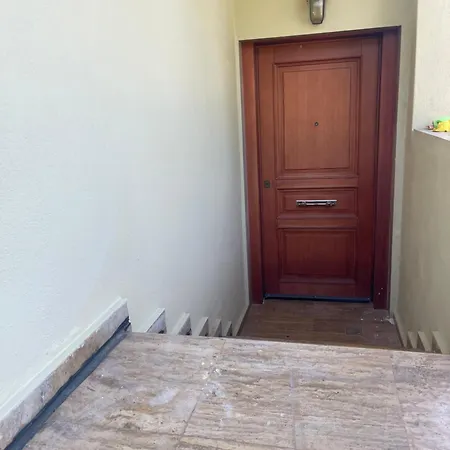 Christina's Apartamento Stratoni