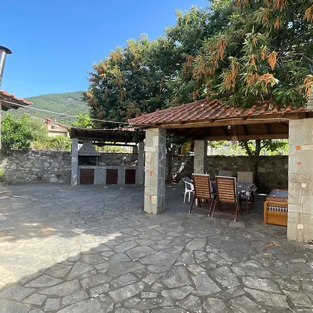 Christina's Stratoni